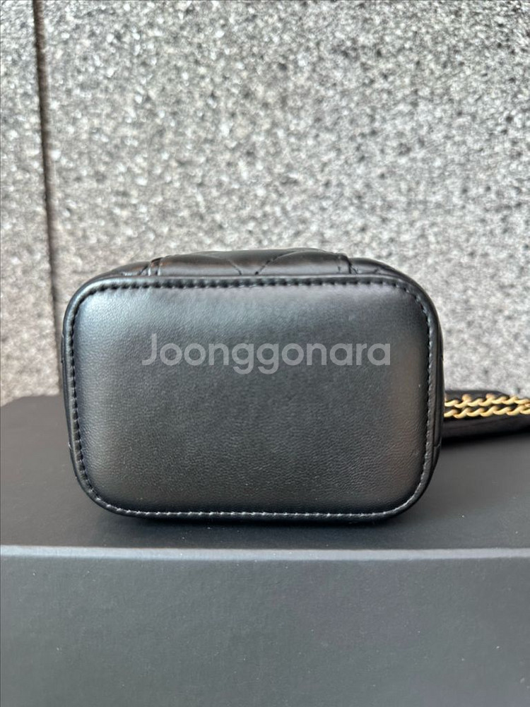 샤넬 골드볼 정사각 미니베니티 ( 블랙 )--8