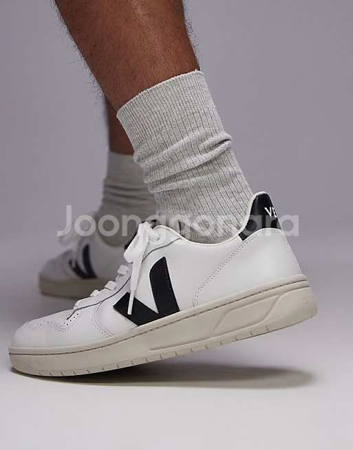 베자 Veja V10 레더 스니커즈 - 사이즈 270--0