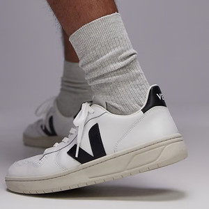 베자 Veja V10 레더 스니커즈 - 사이즈 270