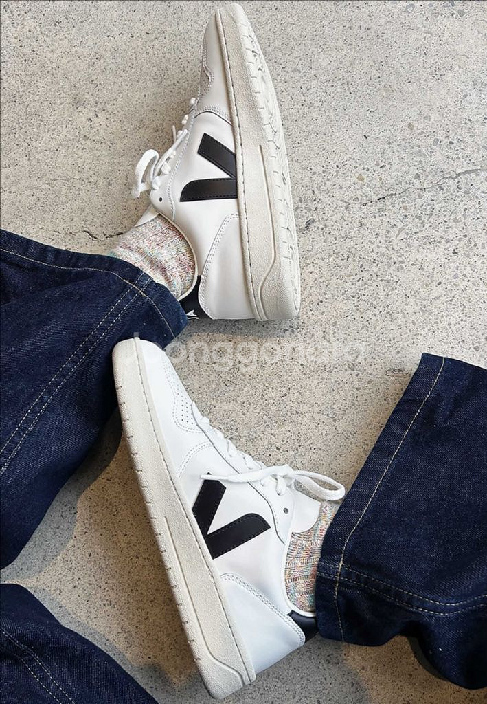 베자 Veja V10 레더 스니커즈 - 사이즈 270--6