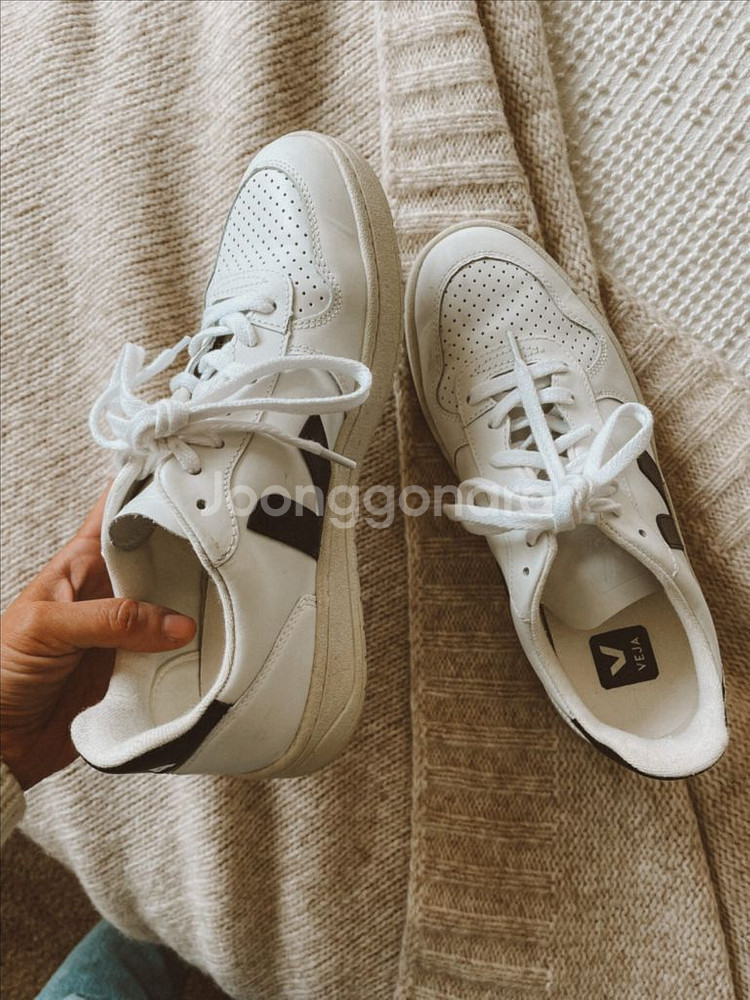 베자 Veja V10 레더 스니커즈 - 사이즈 270--8