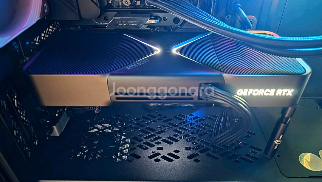 RTX5090 FE (25.10월 구매)--0