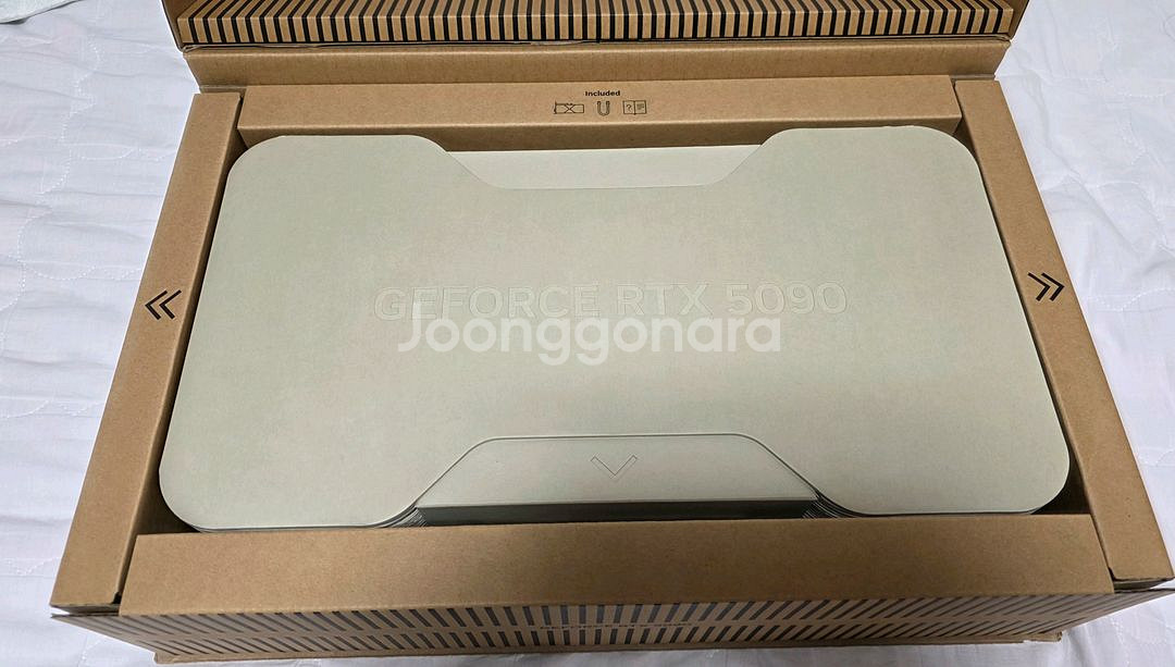 RTX5090 FE (25.10월 구매)--1