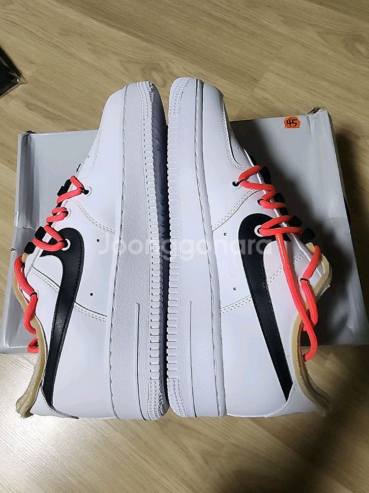 나이키 에어포스 흰/검 260 사이즈--2