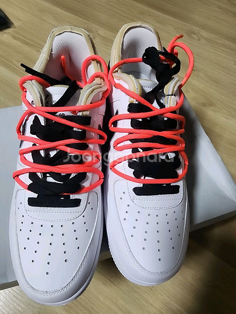 나이키 에어포스 흰/검 260 사이즈--0