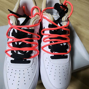 나이키 에어포스 흰/검 260 사이즈