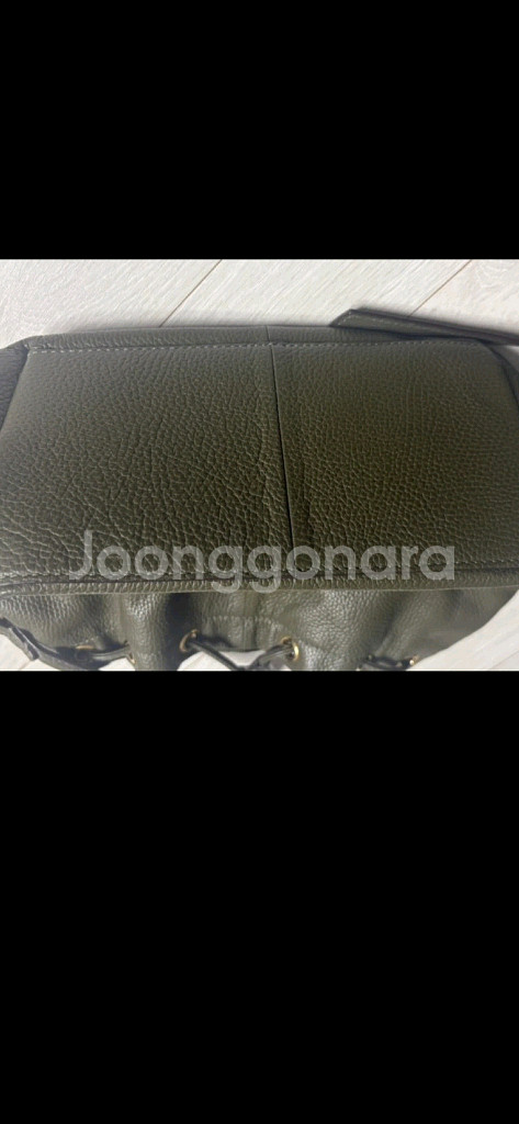 바나나리퍼블릭 올리브 가죽 버킷백--6