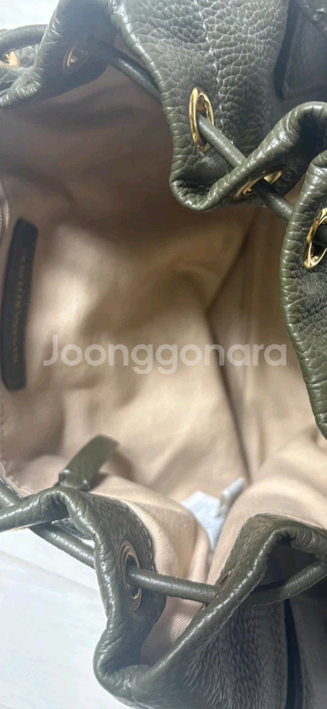 바나나리퍼블릭 올리브 가죽 버킷백--5