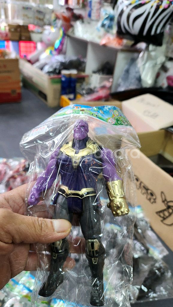 파티용품 매장 폐업으로 할로윈상품 저렴히 판매합니다--9