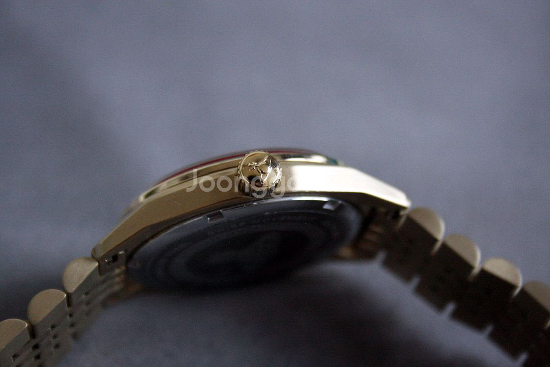 비비안웨스트우드 타임머신 금장 시계 39mm--4