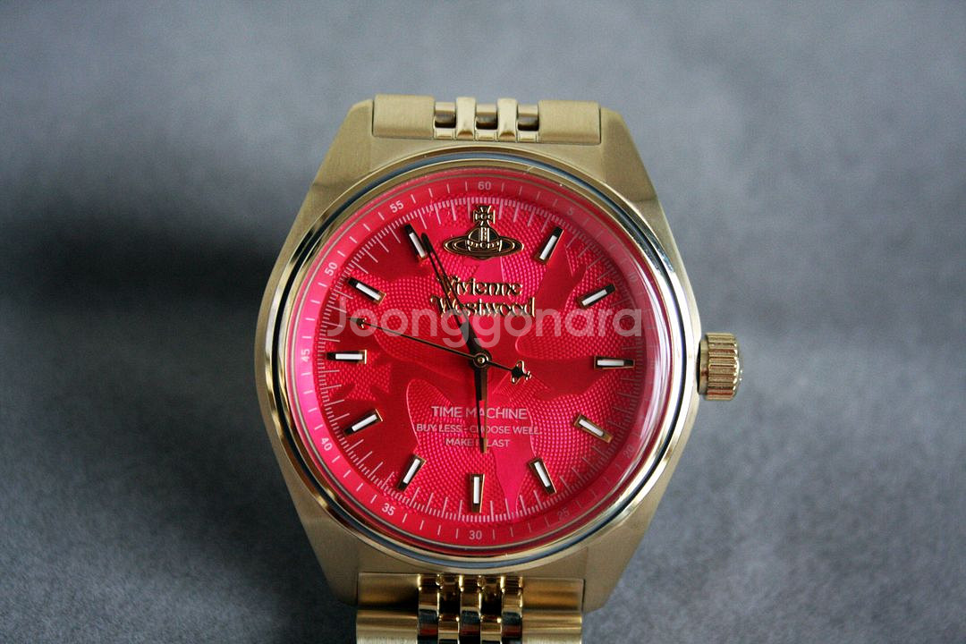 비비안웨스트우드 타임머신 금장 시계 39mm--5