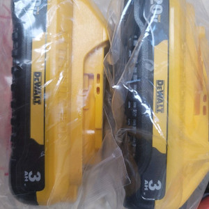 디월트 배터리 20v3ah dcb187