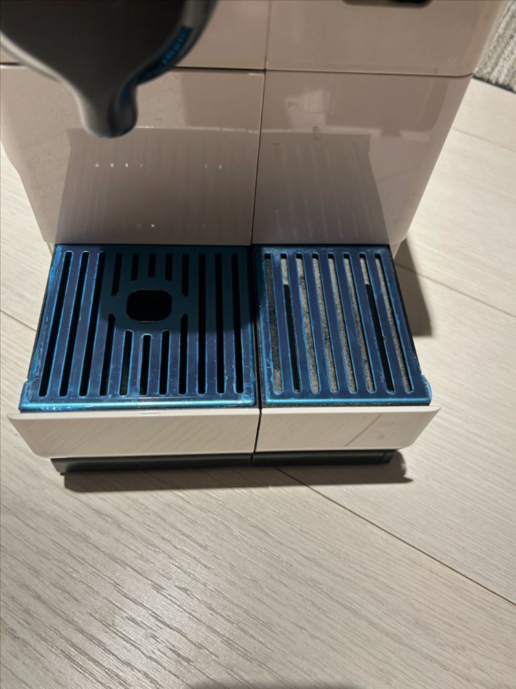 네스프레소 라티시마 터치 F511 이미지