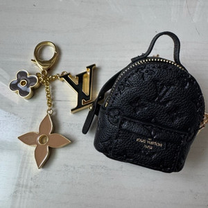 루이비통 미니가방 키링 팝니다
