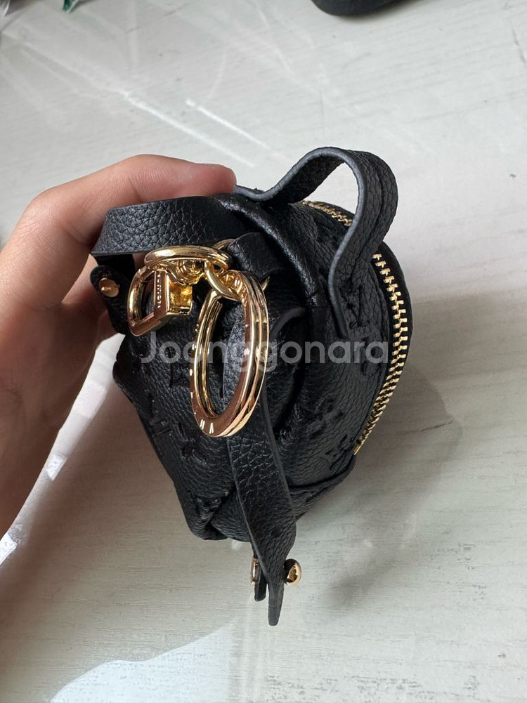 루이비통 미니가방 키링 팝니다--1