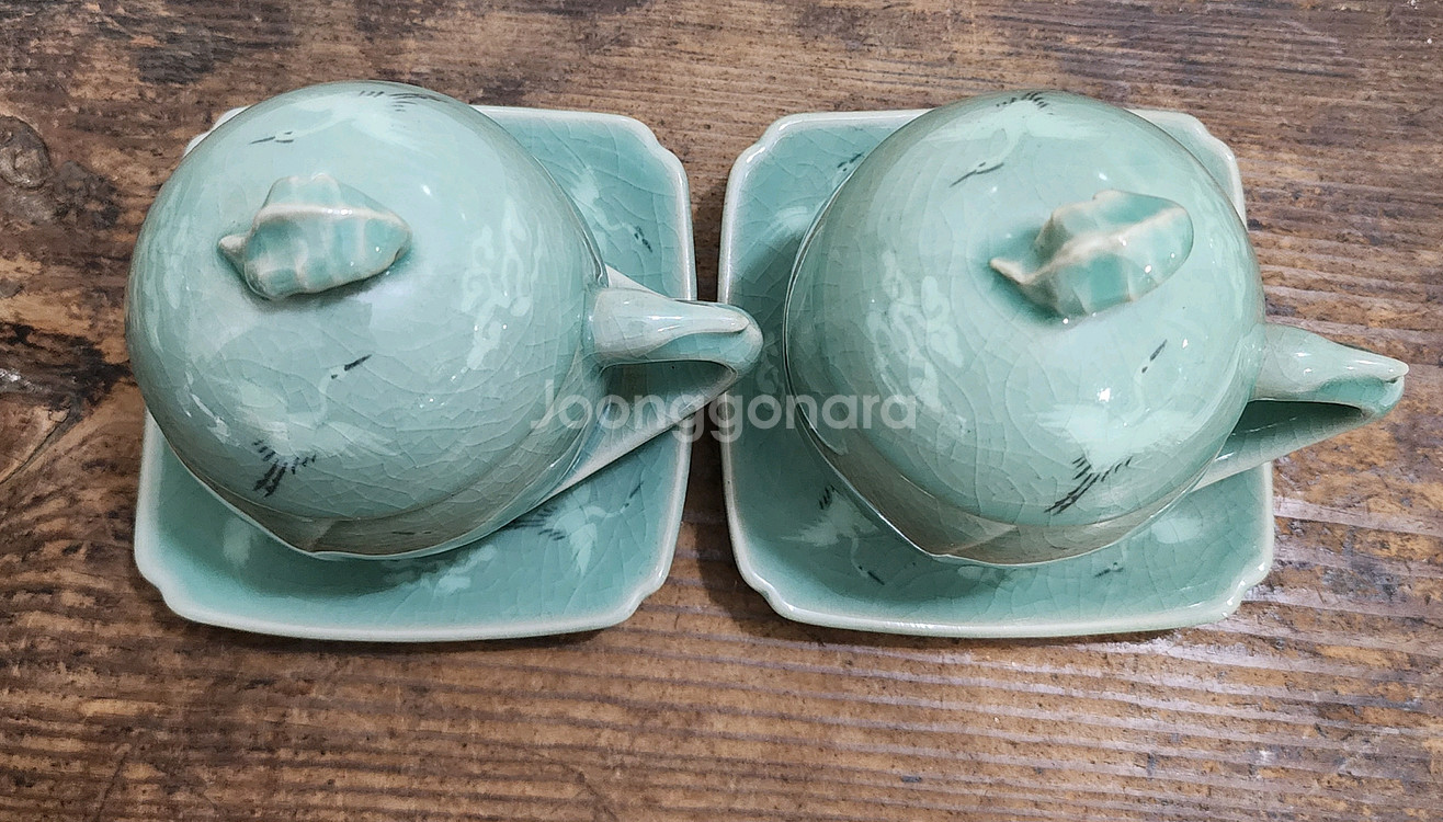 작가작품 청자 찻잔 2점.--1