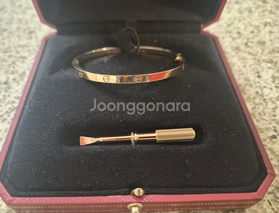 까르띠에 러브팔찌 스몰 로즈골드 16호--1