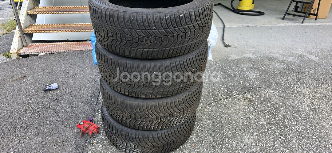 255 50 20 한대분 중고 윈터타이어 판매합니다--6