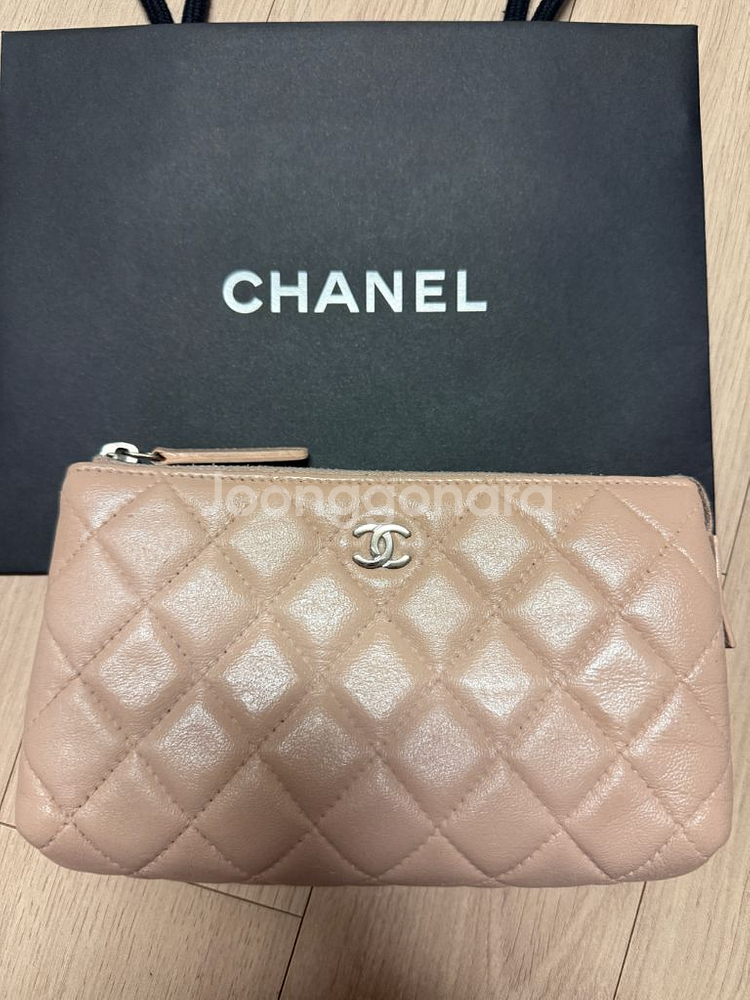 (정품) 샤넬 파우치 판매합니다(21번대)--0