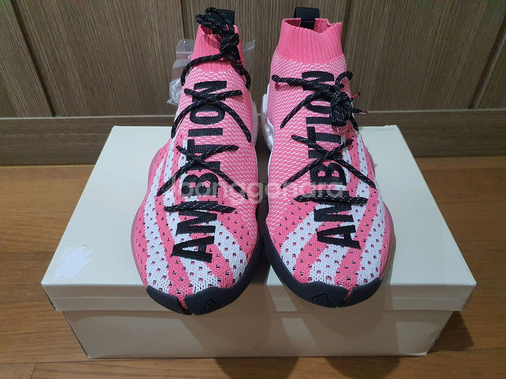 새상품 아디다스 퍼렐 윌리엄스 크레이지 BYW 290--1