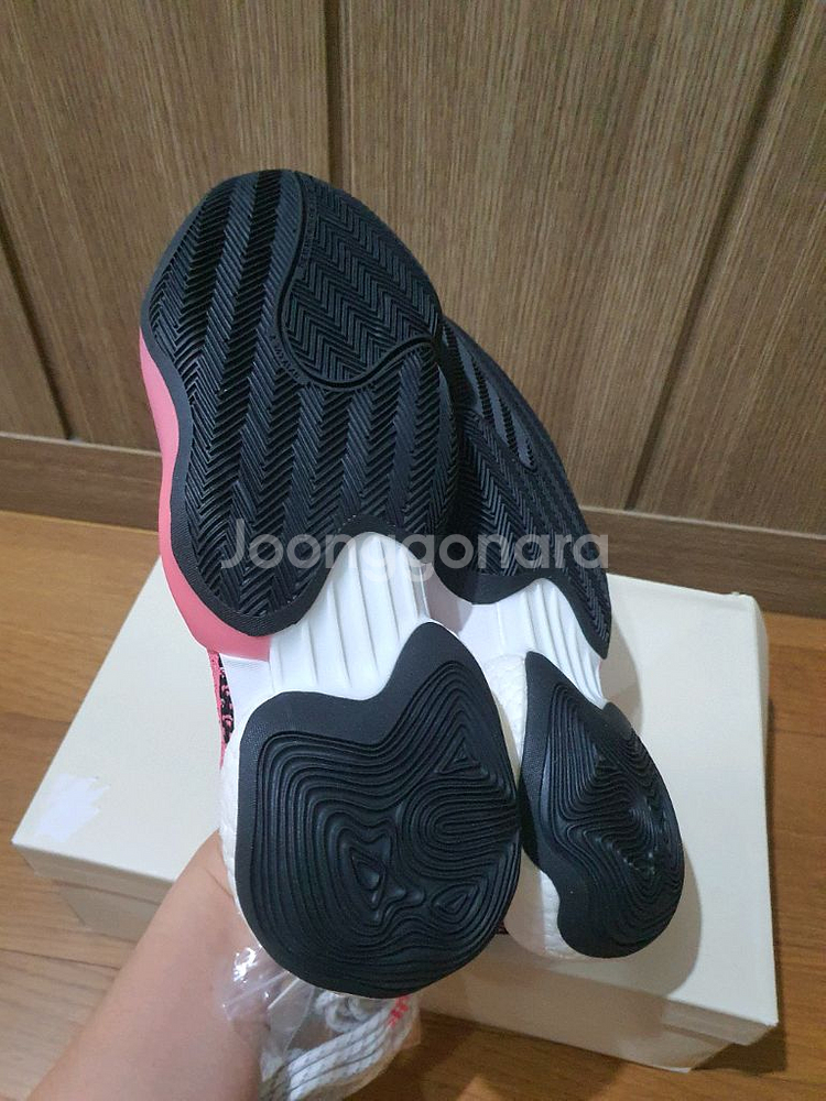 새상품 아디다스 퍼렐 윌리엄스 크레이지 BYW 290--2