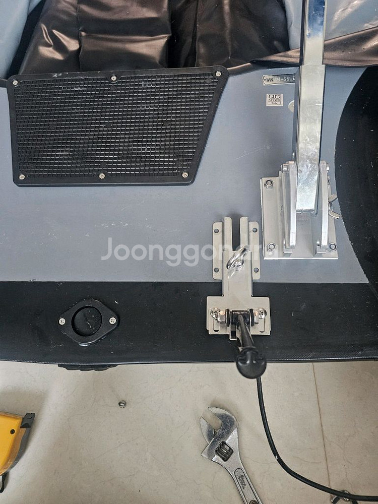 고무보트 어탐기 소나 슬라이딩 거치대 팝니다.--9