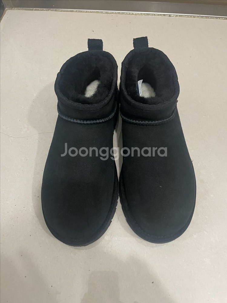 어그 울트라미니 블랙 7사이즈--0