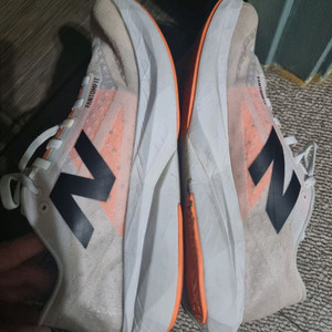 뉴발란스 퓨어셀 레벨4 265 2E 러닝화