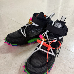 오프화이트 나이키 콜라보 운동화