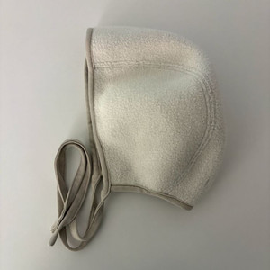 베네베네 후리스 플리스 아이보리 보넷 새상품급