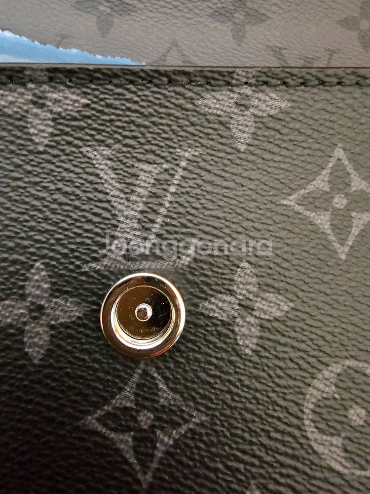 루이비통 퍼렐 이클립스 펄스 웨어러블 크로스백--8