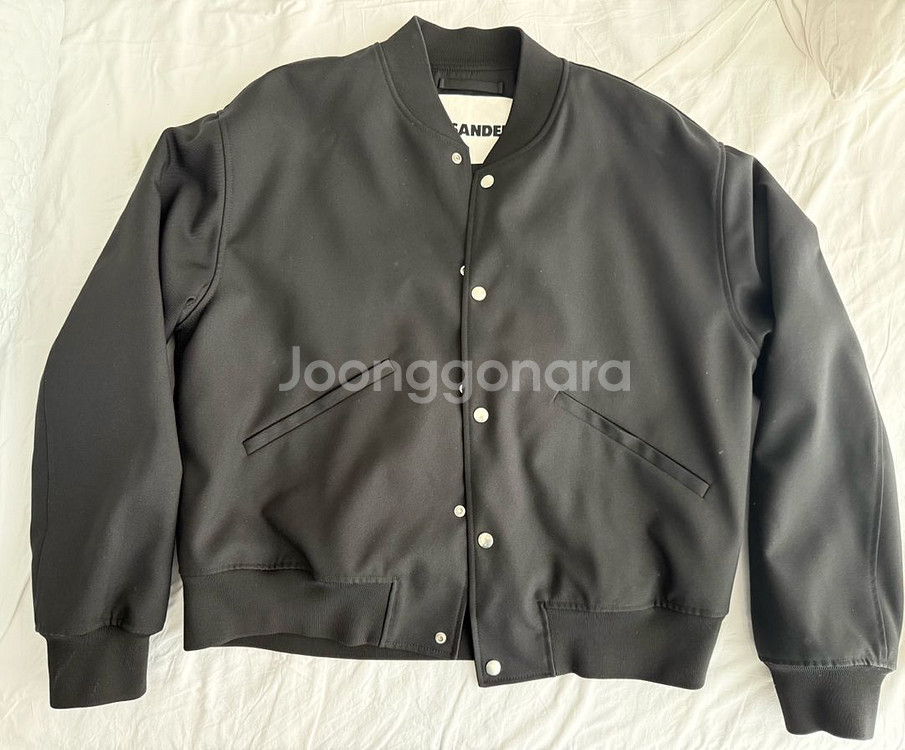 질샌더 봄버 52--0