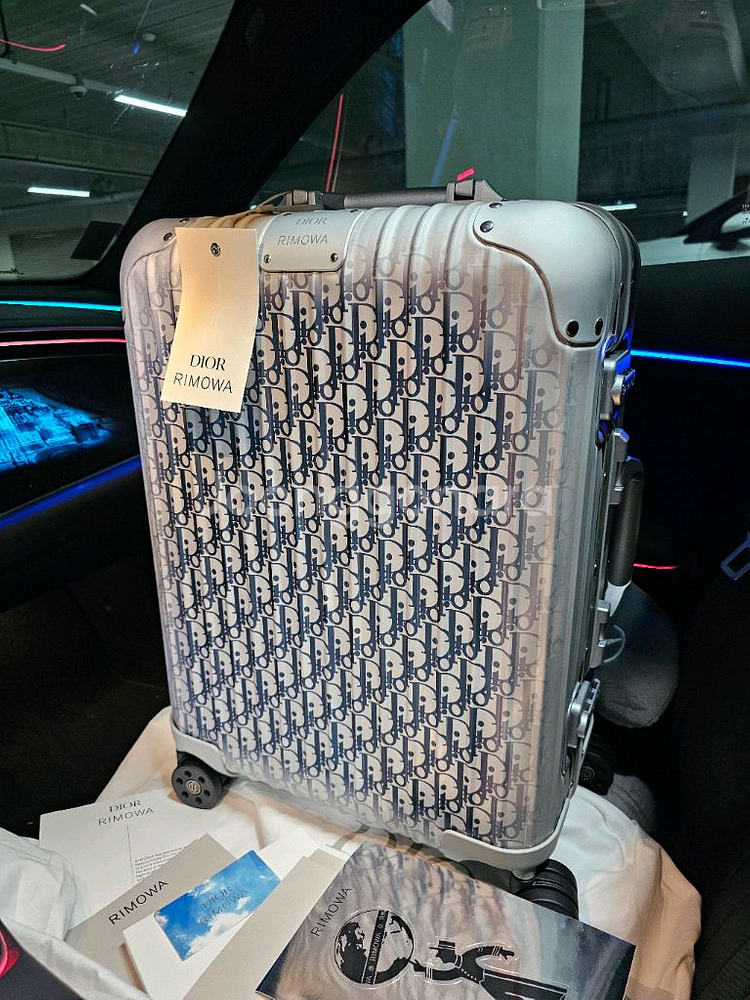 디올 x 리모와 그라데이션 블루 캐리어 신형 (새상품)--0