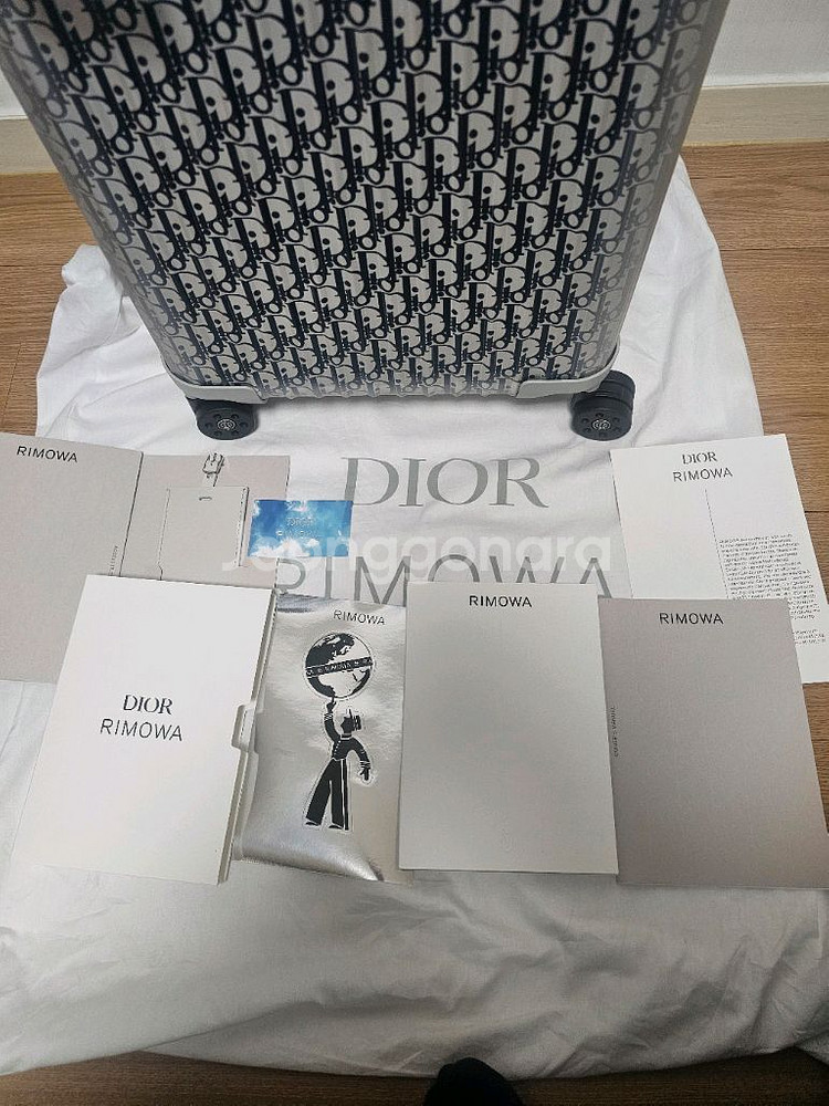 디올 x 리모와 그라데이션 블루 캐리어 신형 (새상품)--8