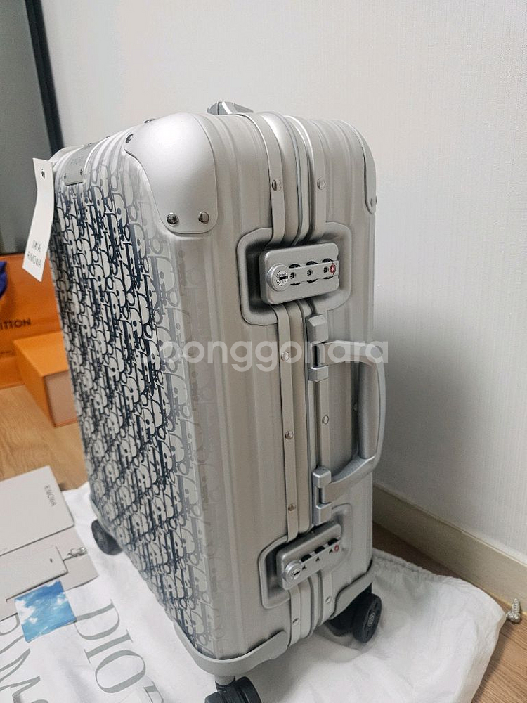 디올 x 리모와 그라데이션 블루 캐리어 신형 (새상품)--6