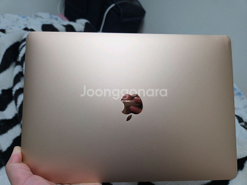 맥북에어 m1 8g ssd512 로즈골드 팝니다--0