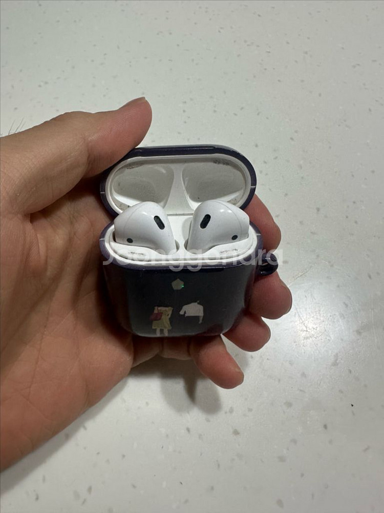 에어팟2 무선충전케이스버전--1