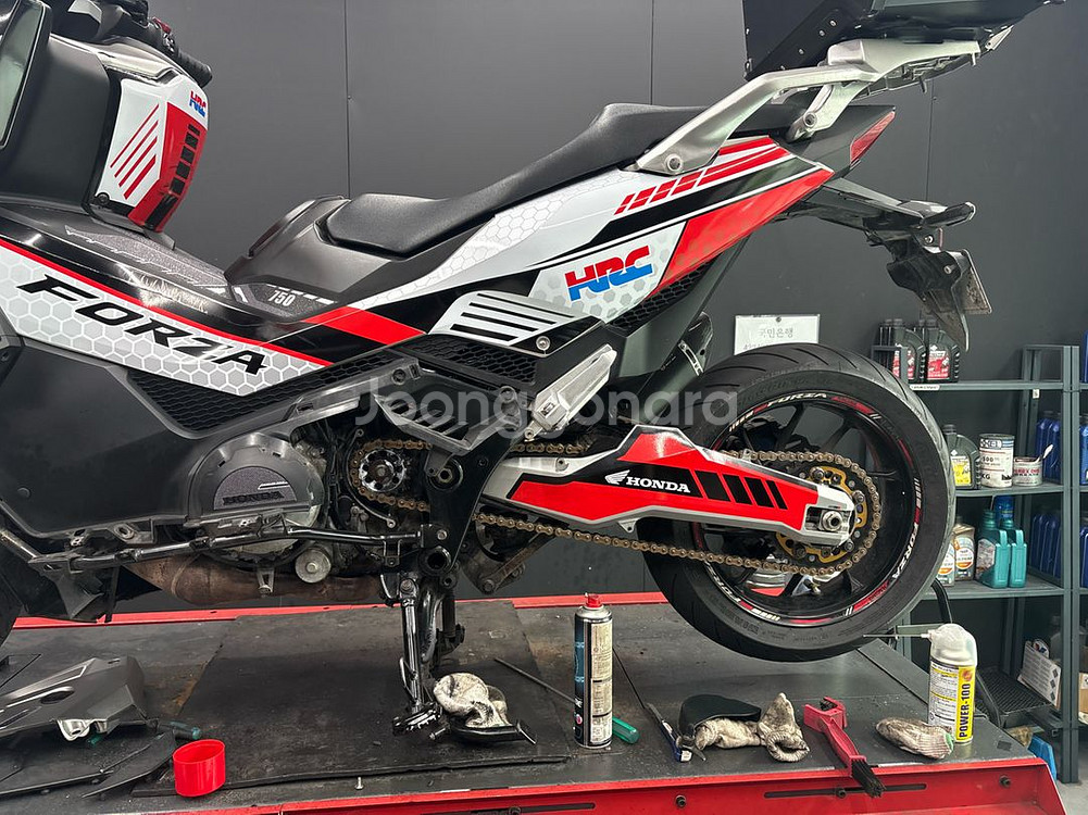 혼다 포르자750--2