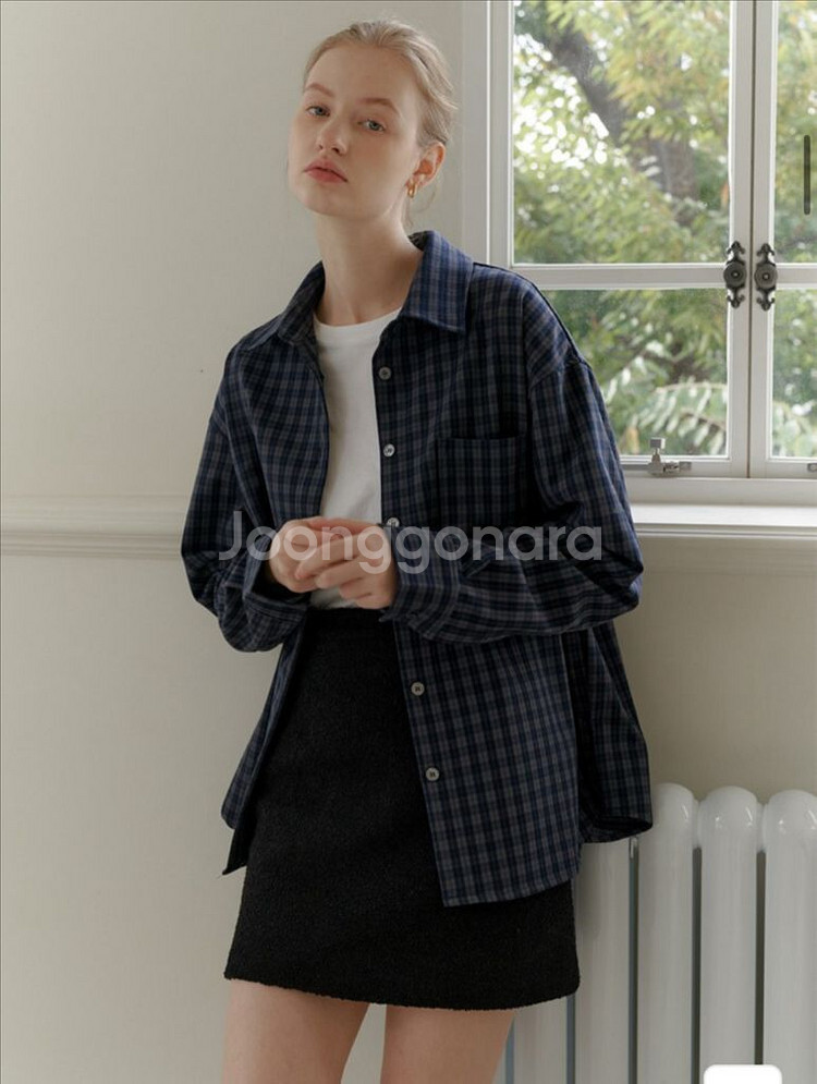 (새상품) 엽페 체크 오버 셔츠 네이비--2