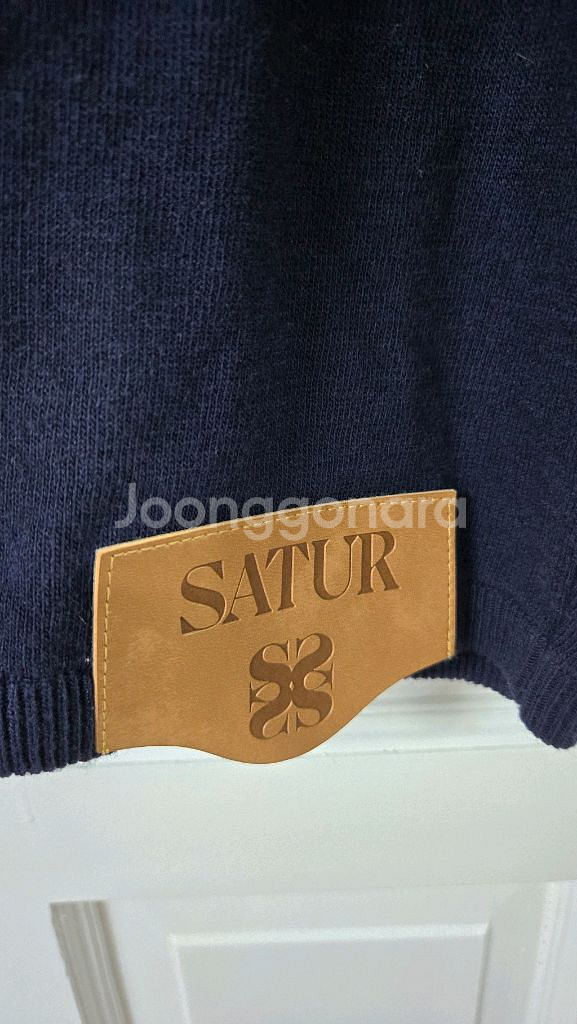 SATUR 세터 가죽페치 니트베스트--4