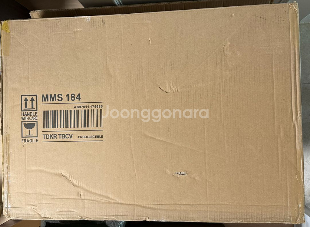 핫토이 배트맨 카모 텀블러--1