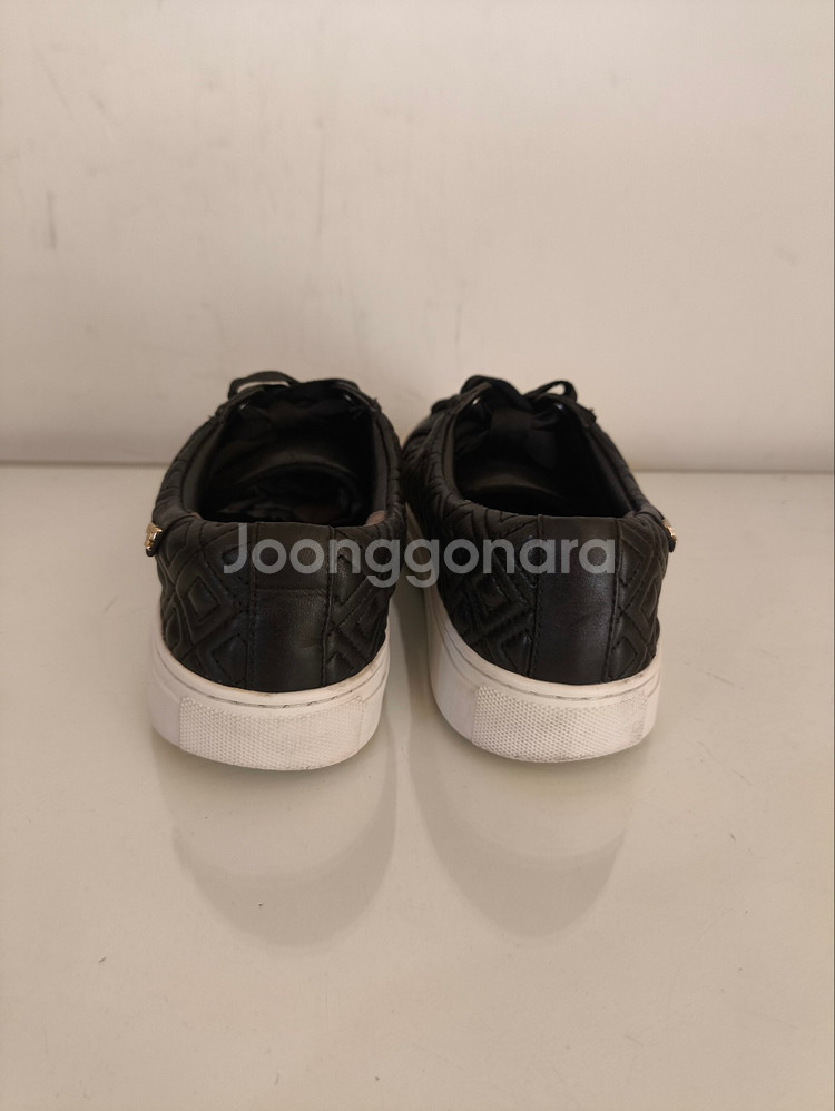 245mm 7.5 토리버치 퀼팅 스니커즈--7