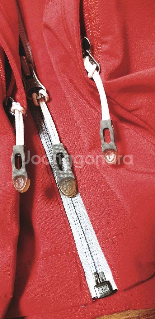 남.100-105) 블랙야크 남성 등산 조끼,경량급--5