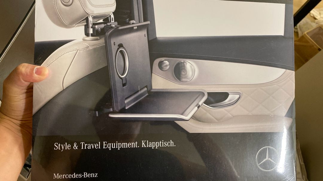 bmw 폴딩테이블, 베이스캐리어, 옷걸이 새상품--2