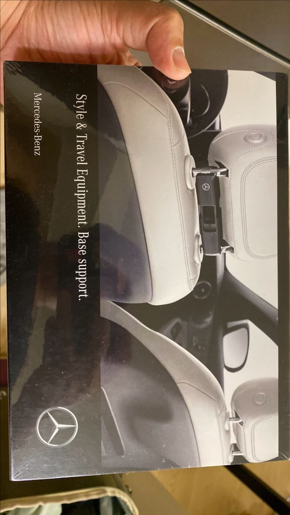 bmw 폴딩테이블, 베이스캐리어, 옷걸이 새상품--1