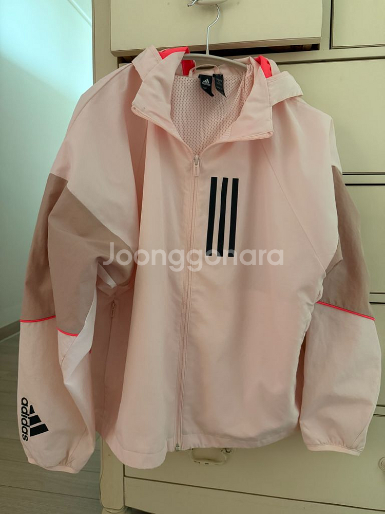 아디다스 여성 바람막이 M--0