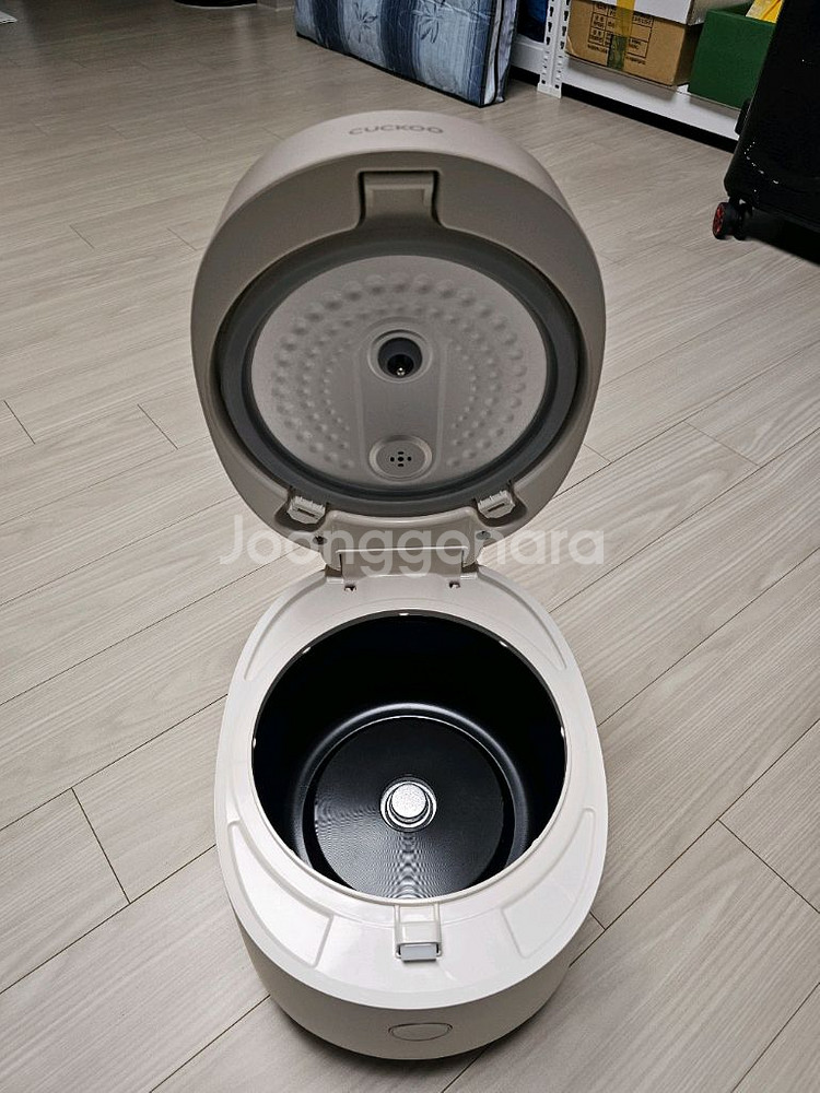 [거의새것] CUCKOO 쿠쿠 6인용 밥솥 CR-068--1