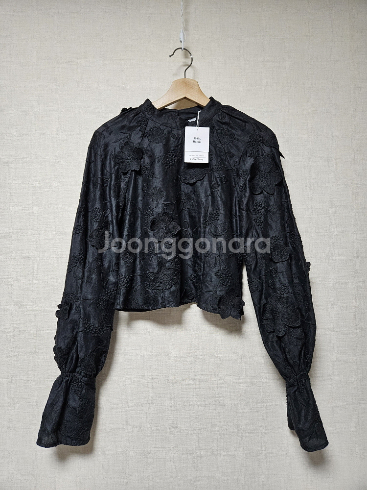 앤아더스토리즈 린넨 크롭 볼륨소매 블라우스 eur 36--3