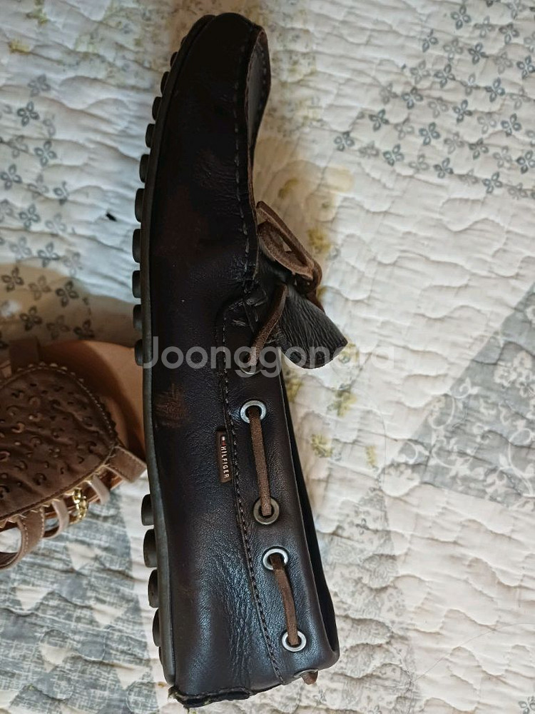 토미힐피거 스웨이드 260 2만원에 판매합니다--0