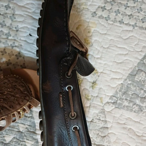 토미힐피거 스웨이드 260 2만원에 판매합니다